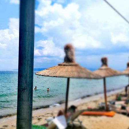 3 Room Apartment By The Beach - Free Parking Peraia  ภายนอก รูปภาพ