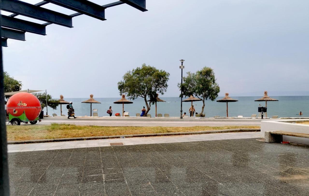 3 Room Apartment By The Beach - Free Parking Peraia  ภายนอก รูปภาพ