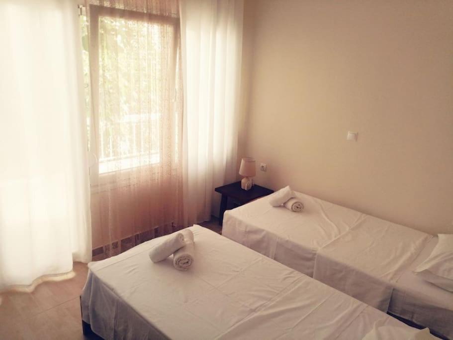 3 Room Apartment By The Beach - Free Parking Peraia  ภายนอก รูปภาพ